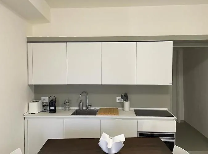 Διαμέρισμα Number 99 *